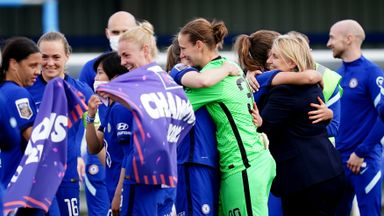 PA - Las mujeres del Chelsea celebran el título de la WSL